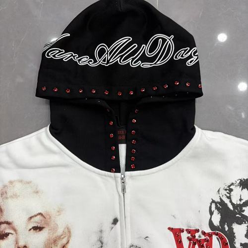 Vareallday Marilyn‑Graphic Two‑Tone Hoodie