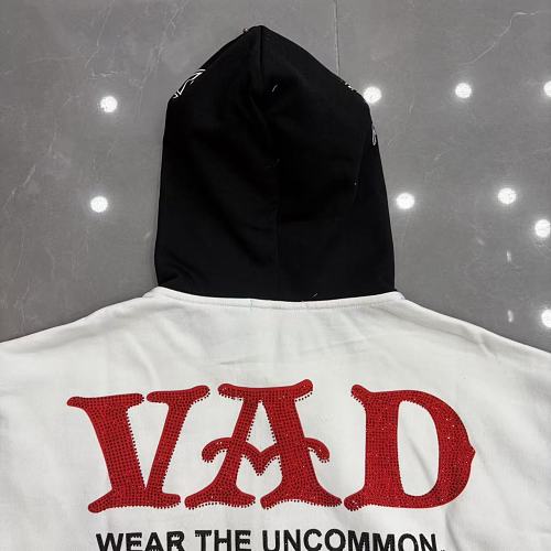 Vareallday Marilyn‑Graphic Two‑Tone Hoodie