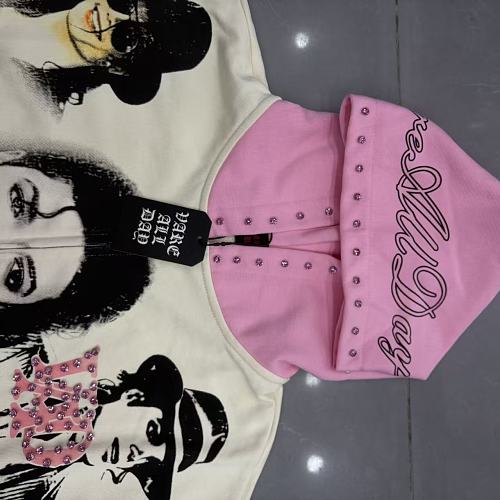 Vareallday Portrait‑Graphic Two‑Tone Hoodie